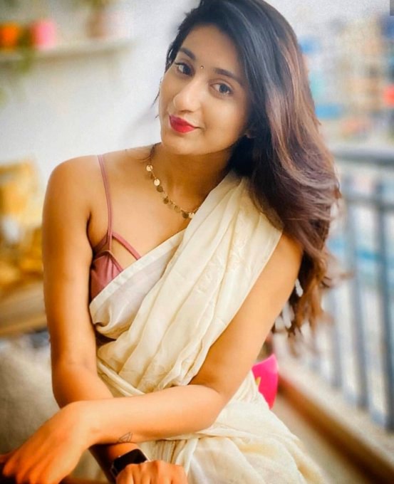 shamli call girl